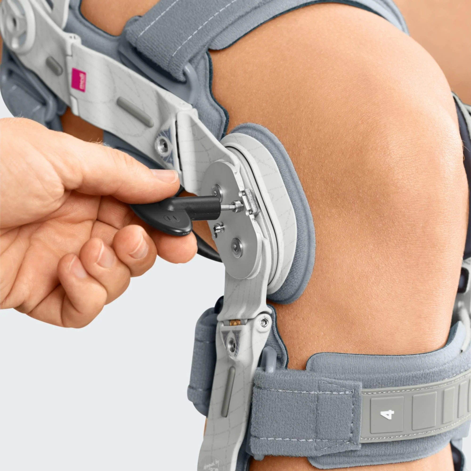 M.4s OA Comfort Knee Brace - Image 5